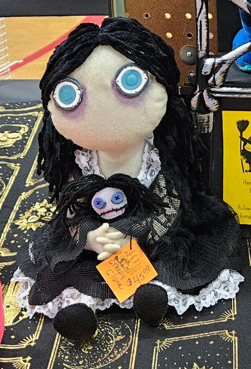 Clara the Creepy Girl