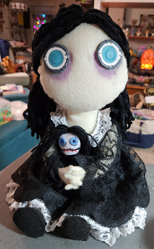 Clara the Creepy Girl